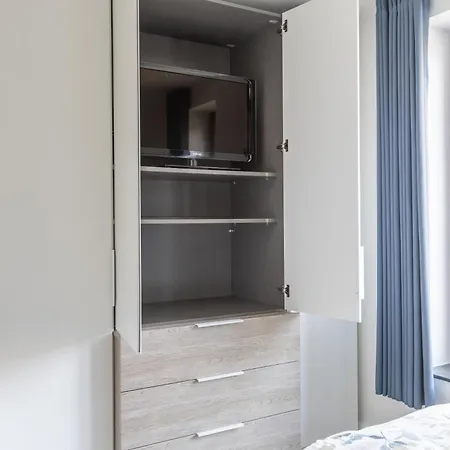 아파트 Lecomte - Rose D'ivry-3 Bedroom W Free Parking Garage - Large Terrace - Quiet Area & Walking Distance From The Sea! 223 오스텐드