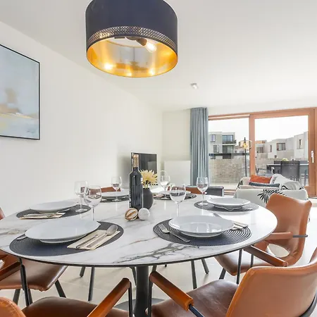아파트 Lecomte - Rose D'ivry-3 Bedroom W Free Parking Garage - Large Terrace - Quiet Area & Walking Distance From The Sea! 223