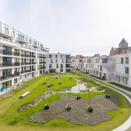 Appartement Lecomte - Rose D'ivry-3 Bedroom W Free Parking Garage - Large Terrace - Quiet Area & Walking Distance From The Sea! 223 *