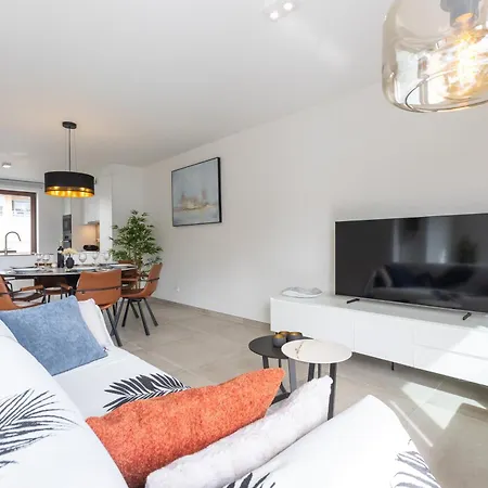 Lecomte - Rose D'ivry-3 Bedroom W Free Parking Garage - Large Terrace - Quiet Area & Walking Distance From The Sea! 223 * 오스텐드