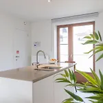 Apartman Lecomte - Rose D'ivry-3 Bedroom W Free Parking Garage - Large Terrace - Quiet Area & Walking Distance From The Sea! 223 Ostende