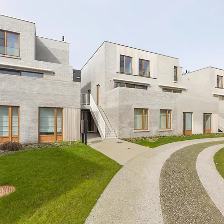 Lecomte - Rose D'ivry-3 Bedroom W Free Parking Garage - Large Terrace - Quiet Area & Walking Distance From The Sea! 223 Apartman *